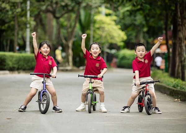 Mỗi ngày đi học là một ngày vui